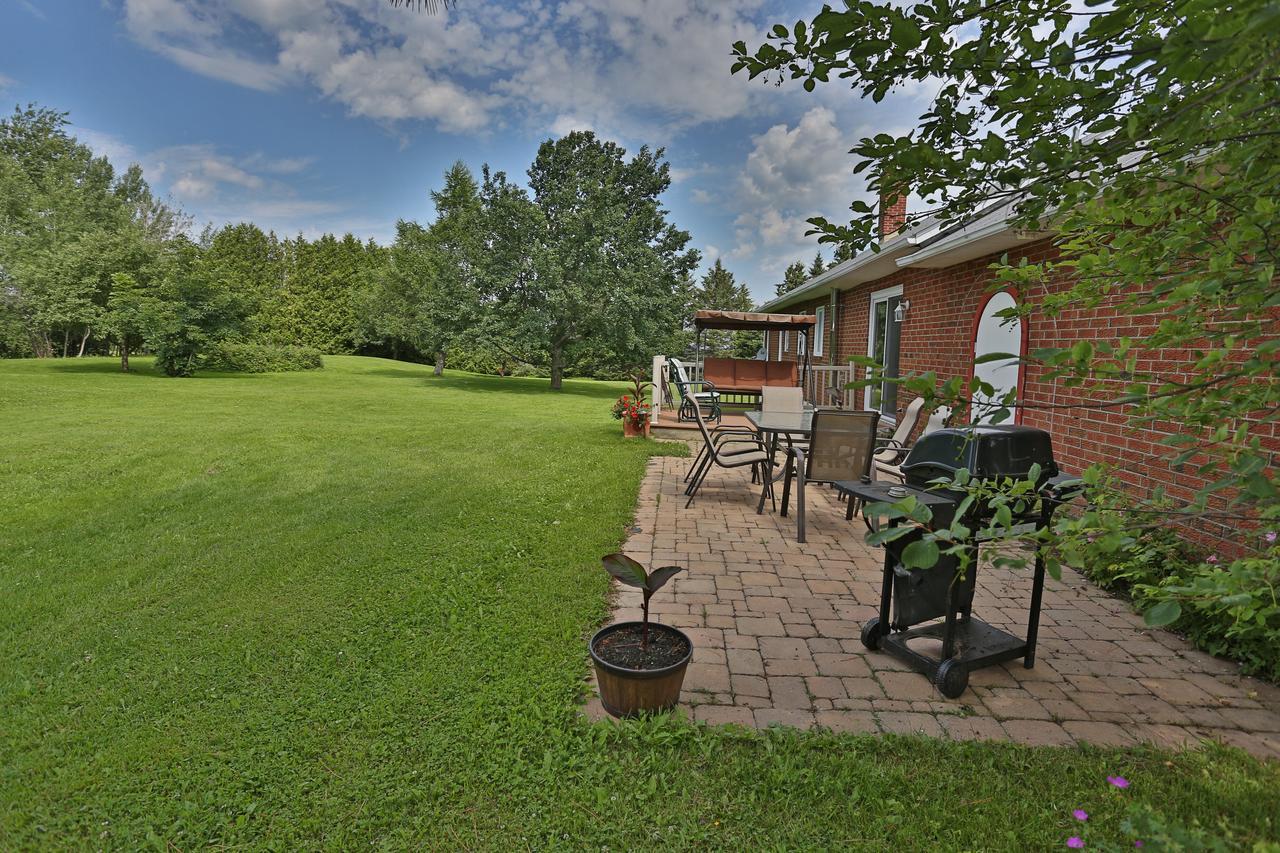 Bed and Breakfast Ranch St-Hubert Saint-Hermenegilde Экстерьер фото