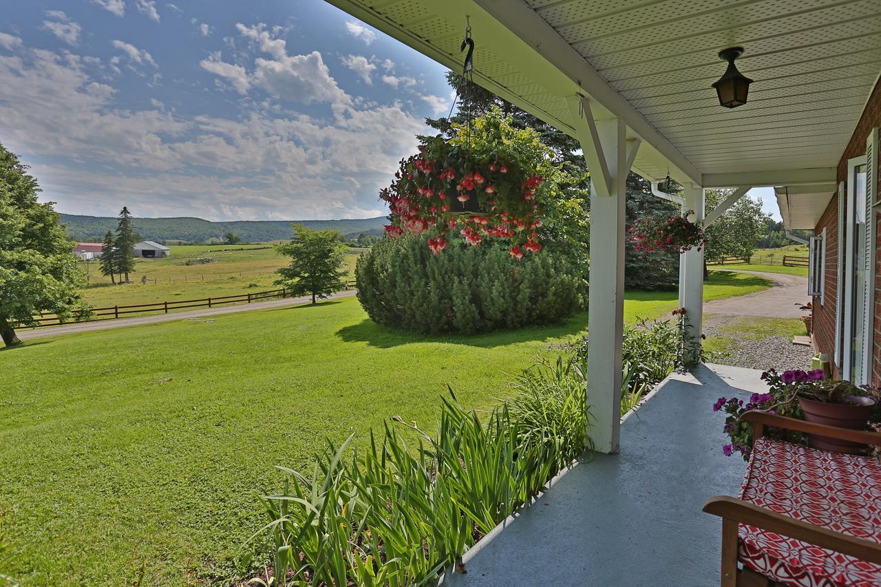 Bed and Breakfast Ranch St-Hubert Saint-Hermenegilde Экстерьер фото