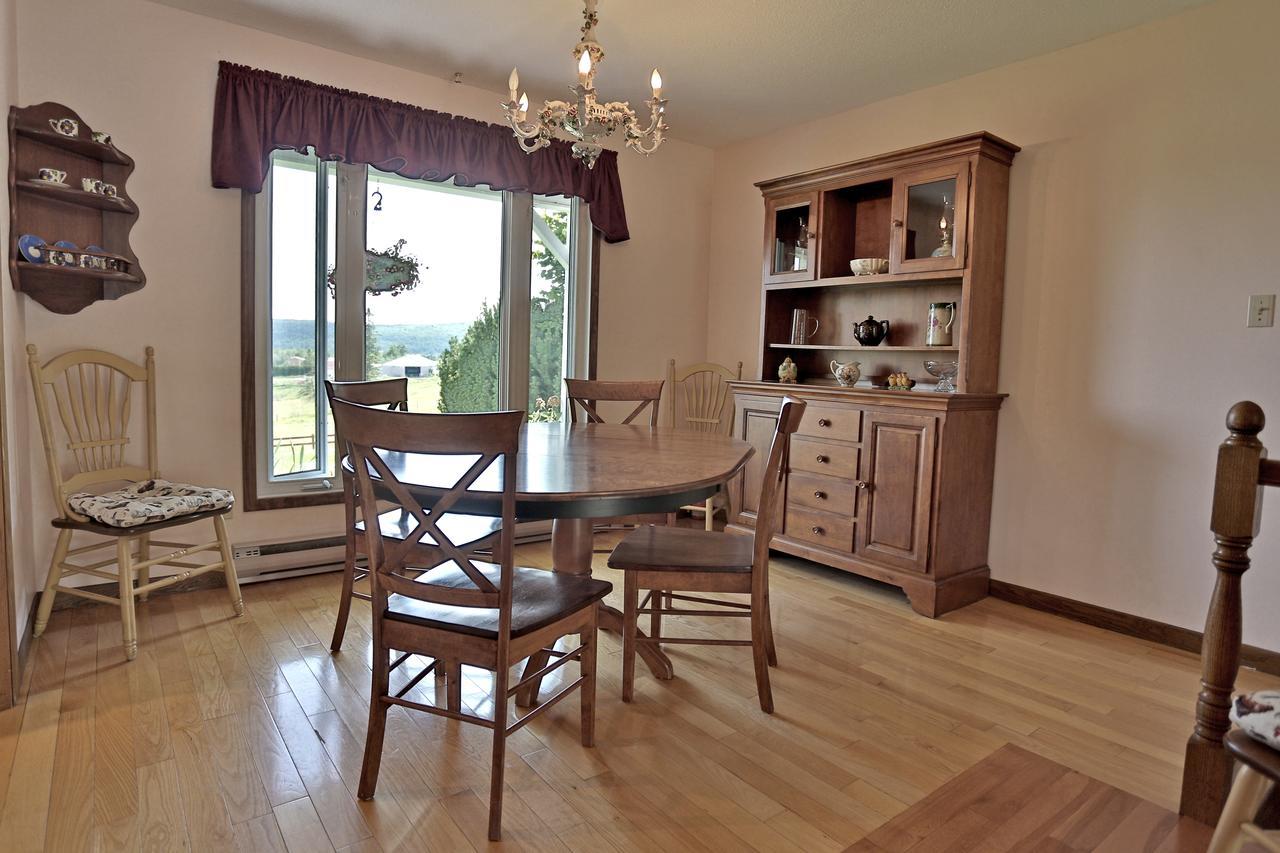 Bed and Breakfast Ranch St-Hubert Saint-Hermenegilde Экстерьер фото